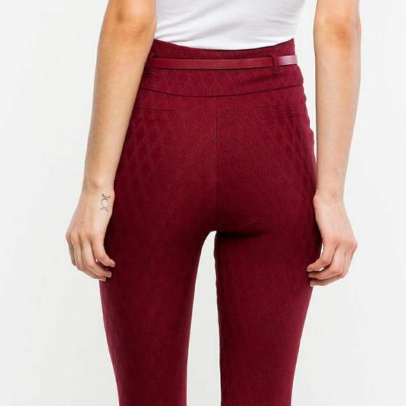 A'gaci textured belted high waist burgundy pants medium - Picture 3 of 7